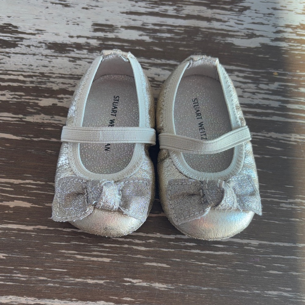 Stuart Weitzman Gold Baby Dress Shoes with Bow never worn